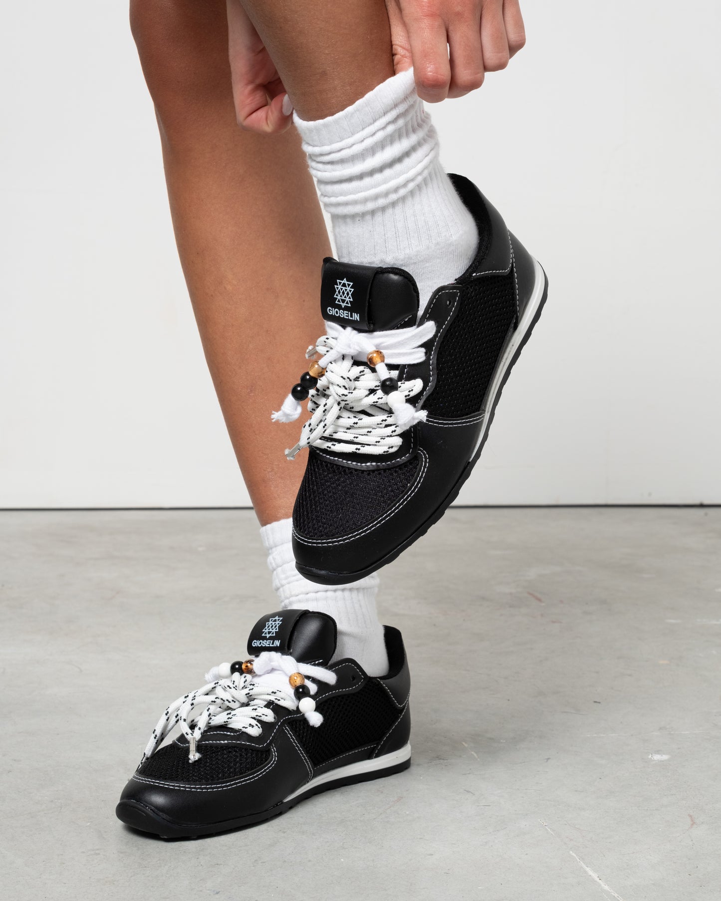 Sneakers donna leggere LOW - Nera