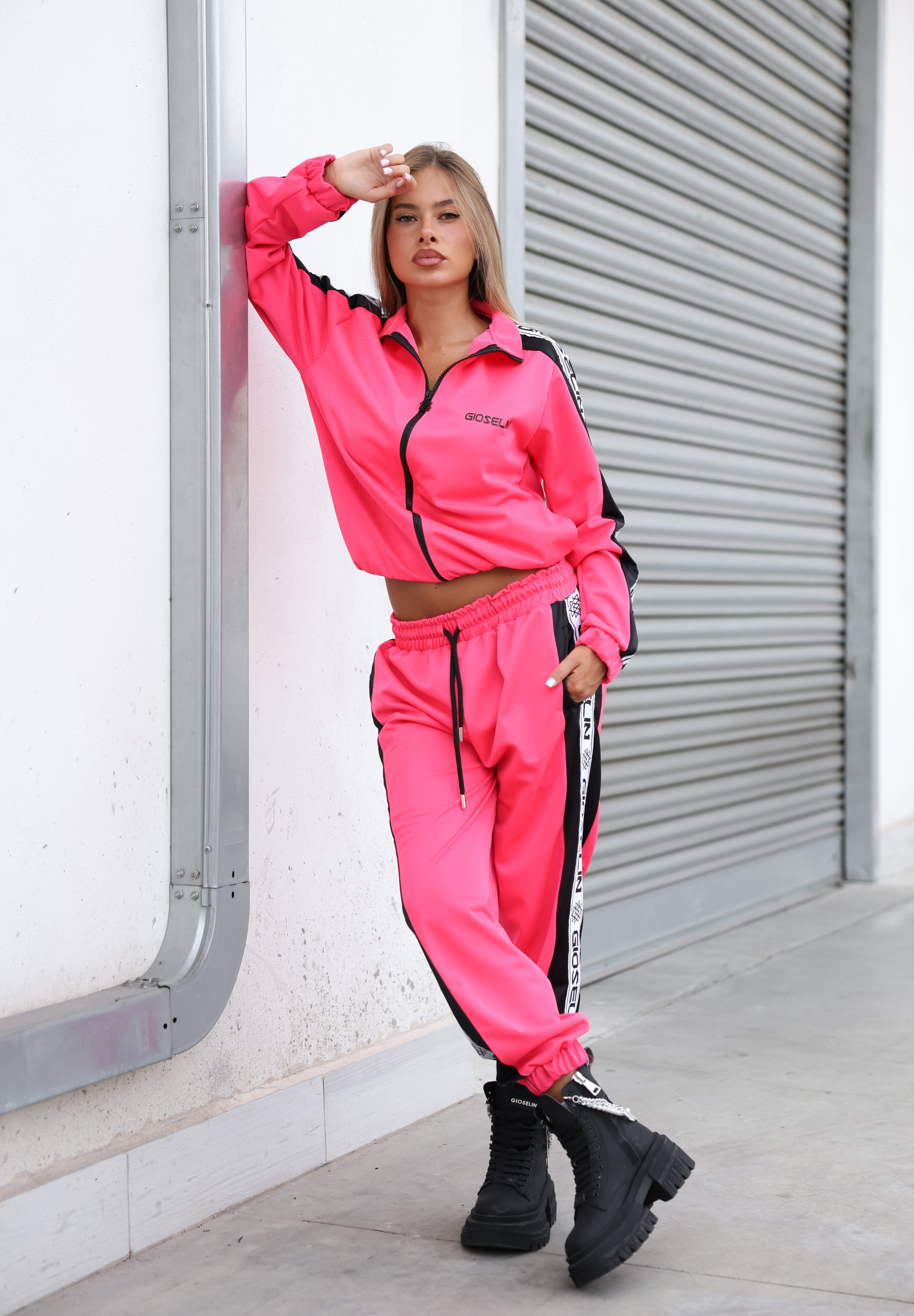 Tuta Essential Pink