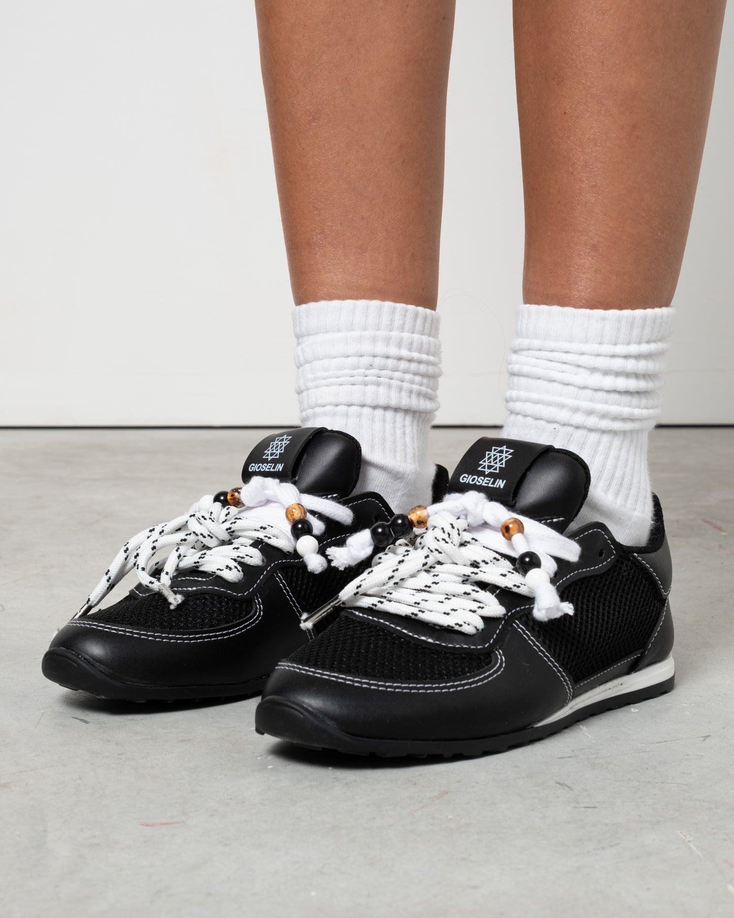 Sneakers donna leggere LOW - Nera