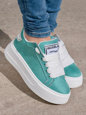 Kräftiges Smaragdgrün