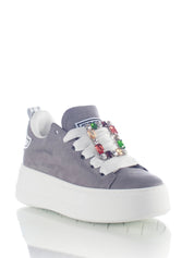 Klobiges graues Juwel