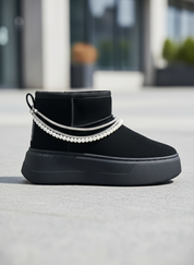 Chamonix Pearl Black