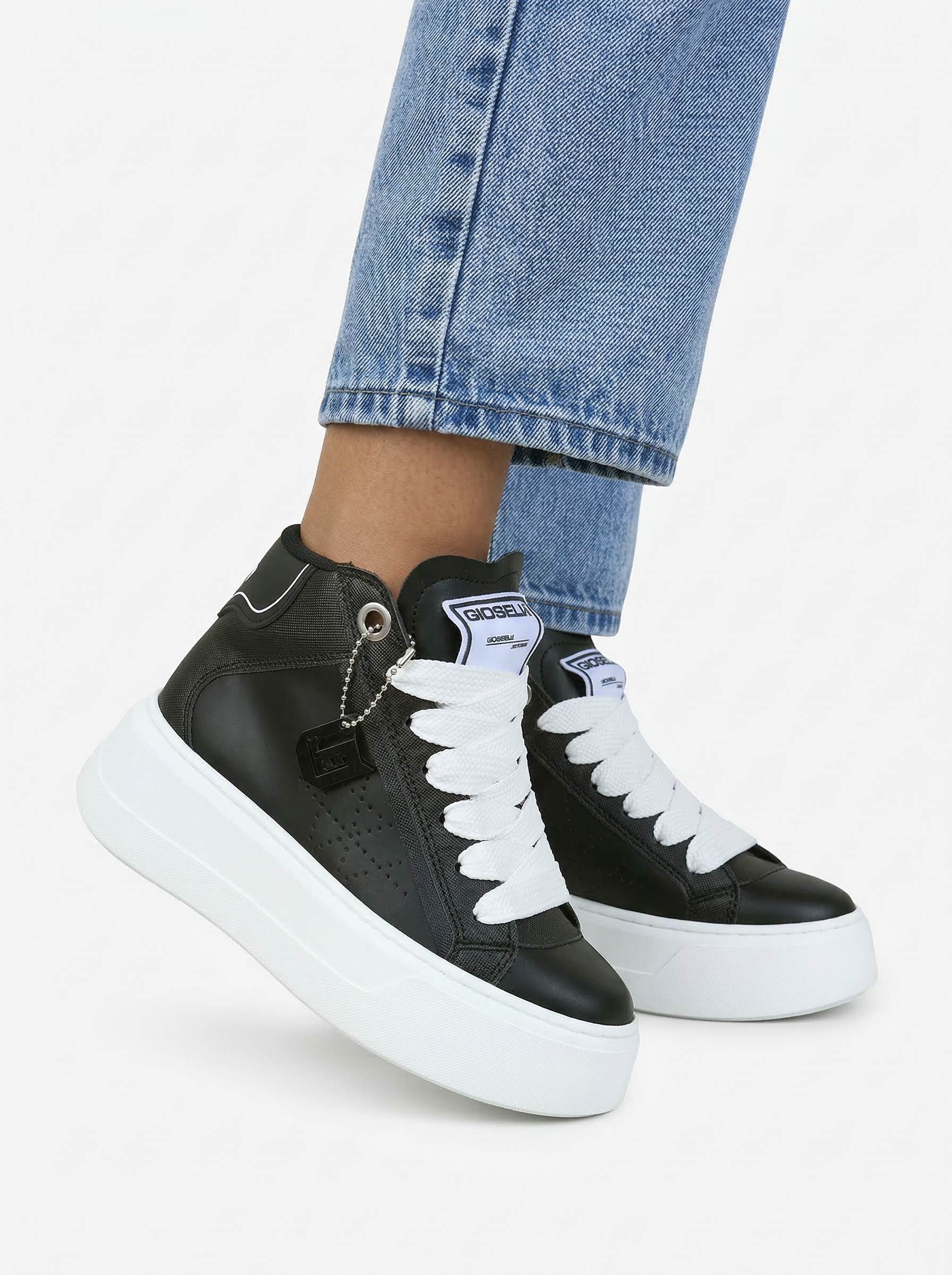 STAR UP Total Black