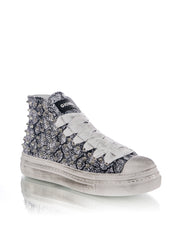 Play in grauer Schlangenleder-Optik